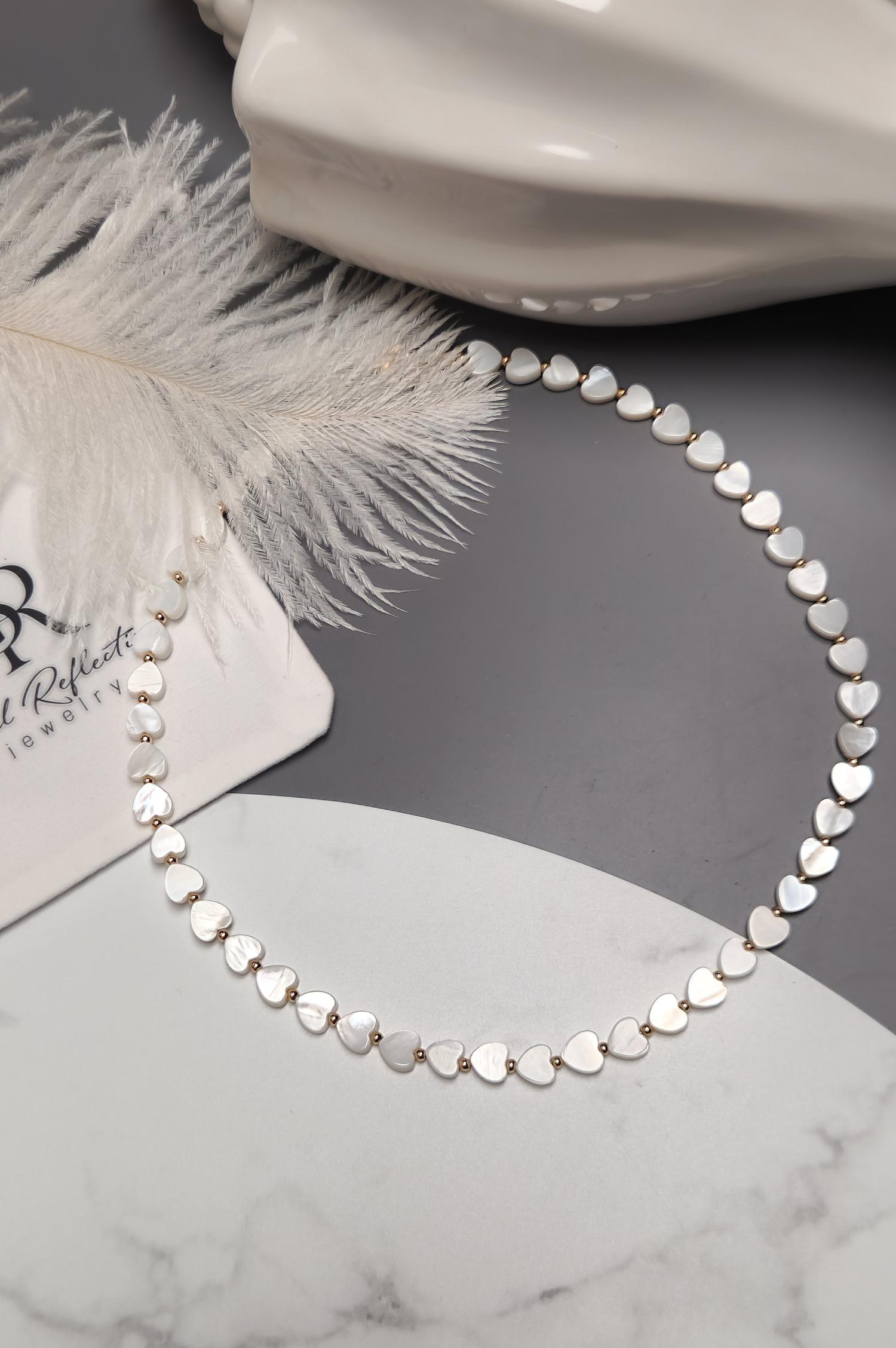 Halskjeder "Perlemorhjerter" 6 mm